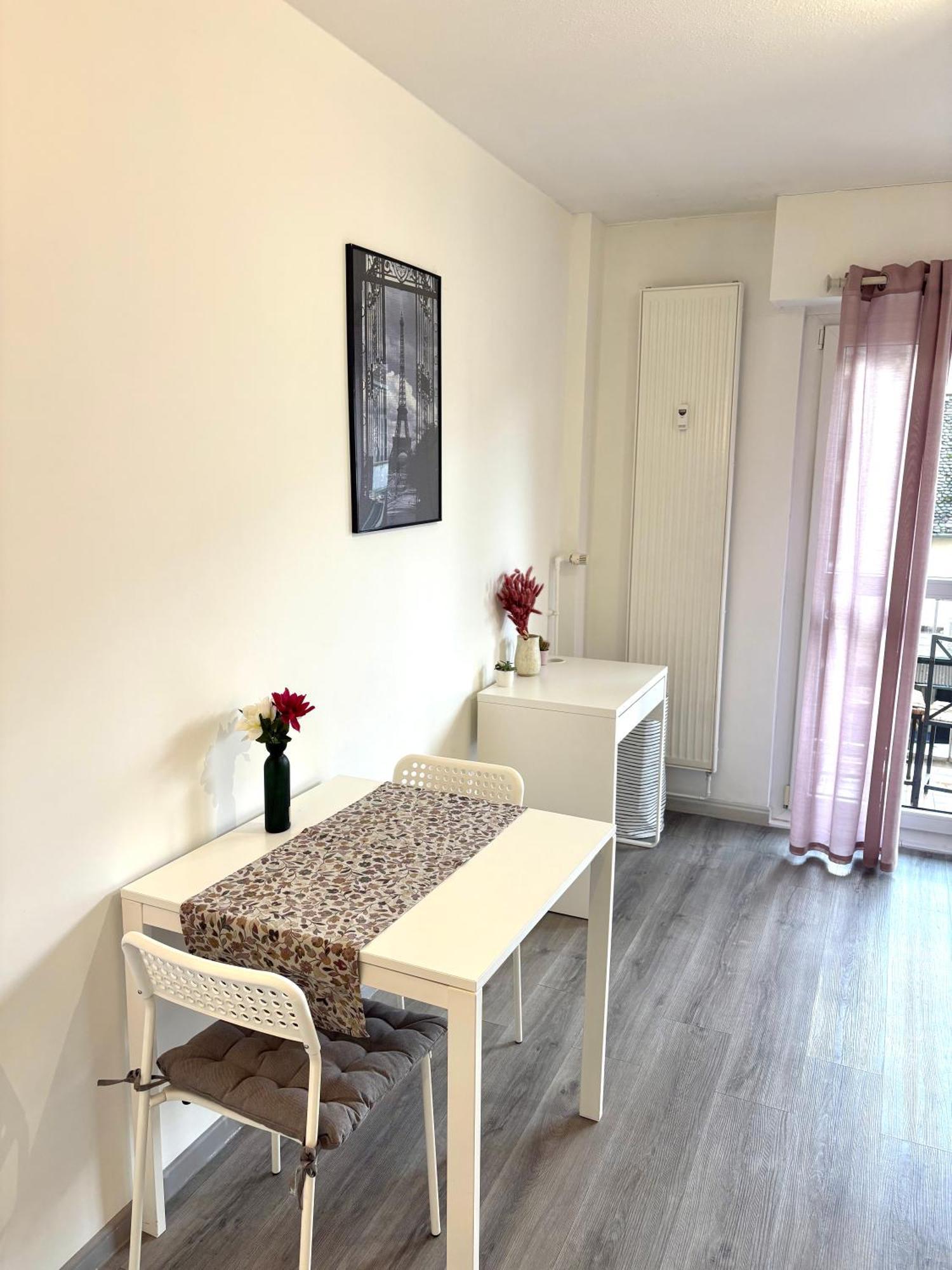 Joli Dans L'ancien Quartier De Cronenbourg Appartement
